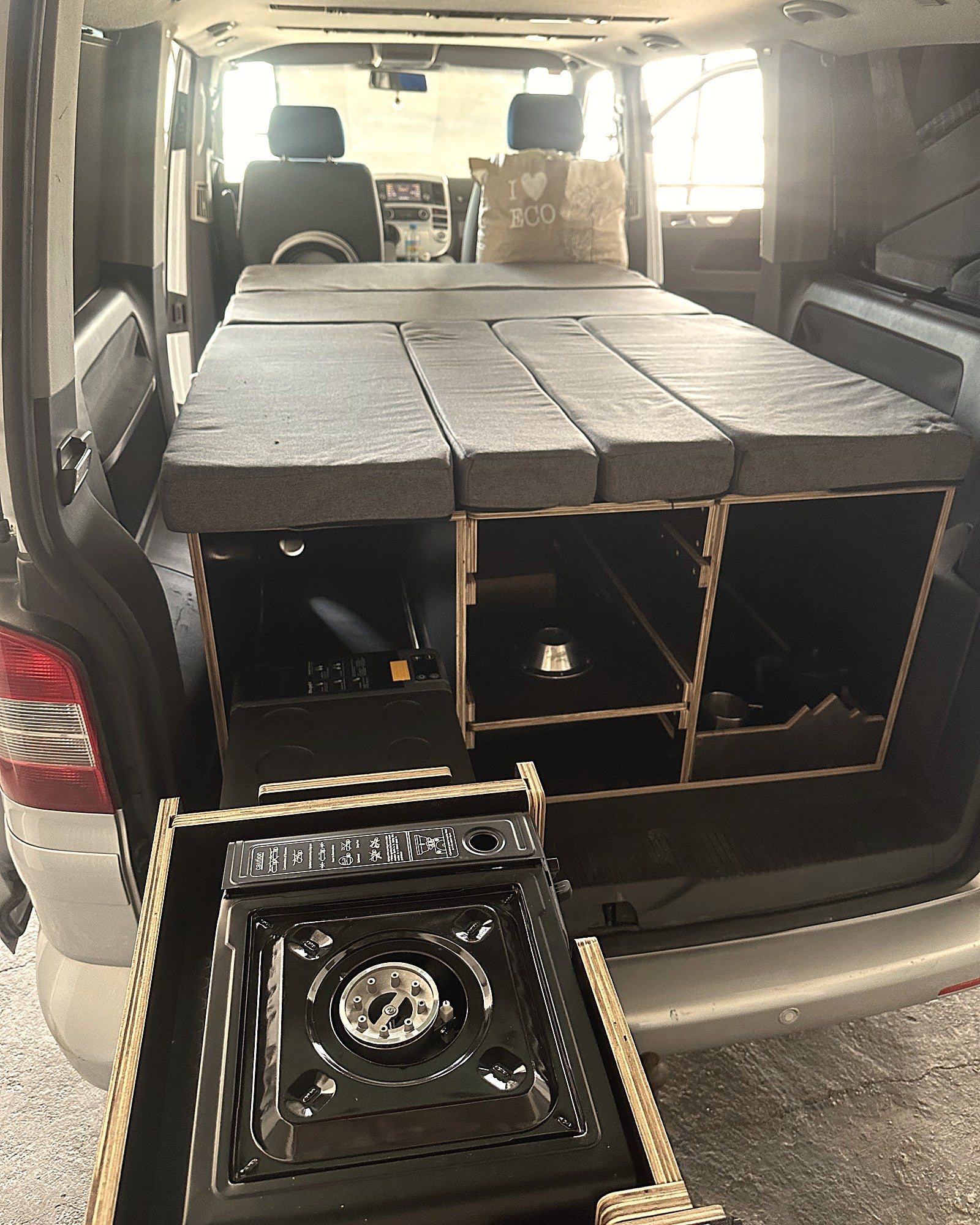 RIVA montado en una T5 con el cajón de cocina fuera